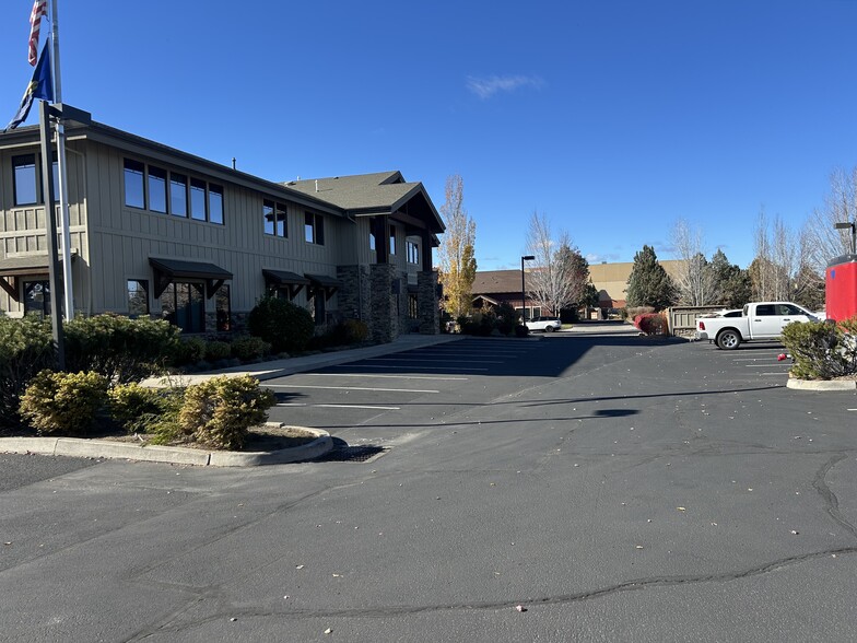 More Photos Of 525 SW Umatilla St, Redmond Office For Lease