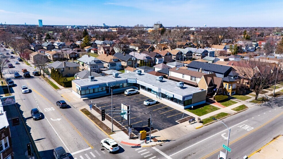 Primary Photo Of 2550 S Oak Park Ave, Berwyn Medical For Sale