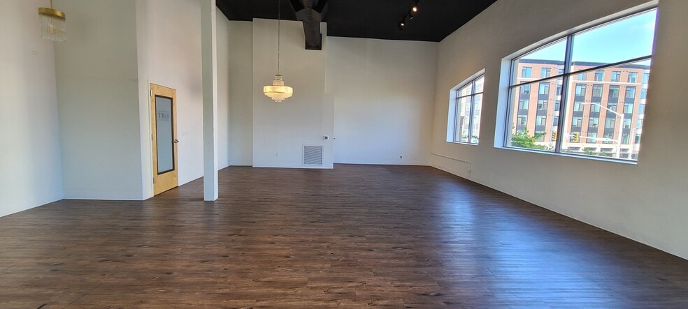 More Photos Of 120 Commercial St NE, Salem Storefront Retail Office For Lease