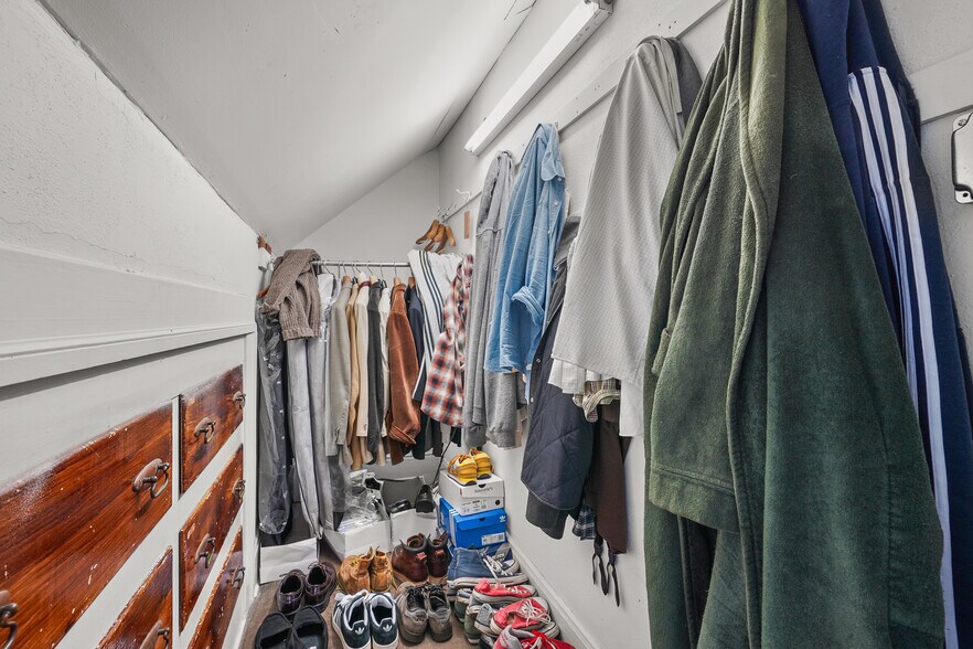 More Photos Of 656 Parkman Ave, Los Angeles Apartments For Sale