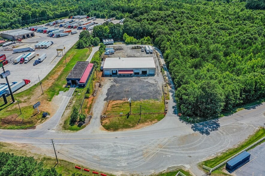 Primary Photo Of 1153 Bucksnort Rd, Jackson Auto Repair For Lease