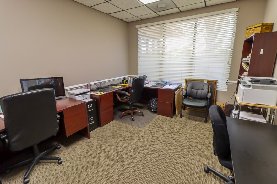 More Photos Of 3410 Sunset Blvd, West Columbia Medical For Lease