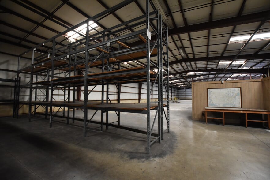 More Photos Of 200 Powercorp Dr, Chattanooga Manufacturing For Lease