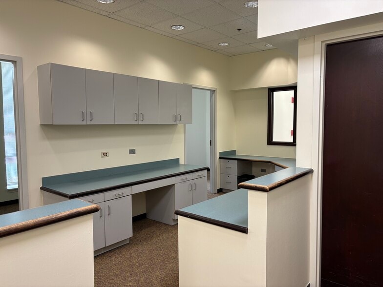 More Photos Of 7734-7740 W North Ave, Elmwood Park, Elmwood Park Medical For Lease