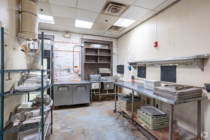 More Photos Of 3840 Highway 42, Locust Grove Restaurant For Sale