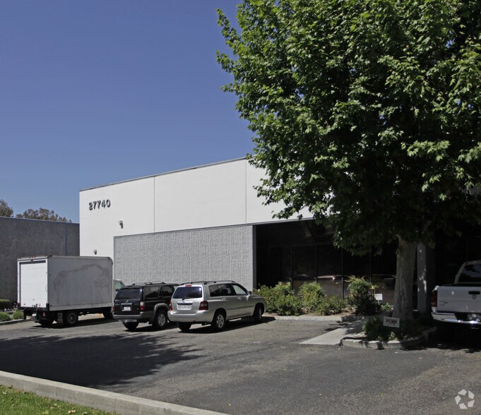 More Photos Of 27736-27740 Avenue Hopkins, Valencia Warehouse For Lease