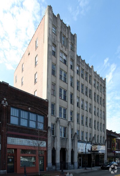 More Photos Of 331-335 W Main St, Durham Office For Lease