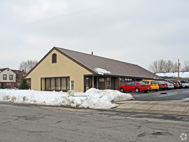 Primary Photo Of 1108 Vester Ave, Springfield Medical For Sale