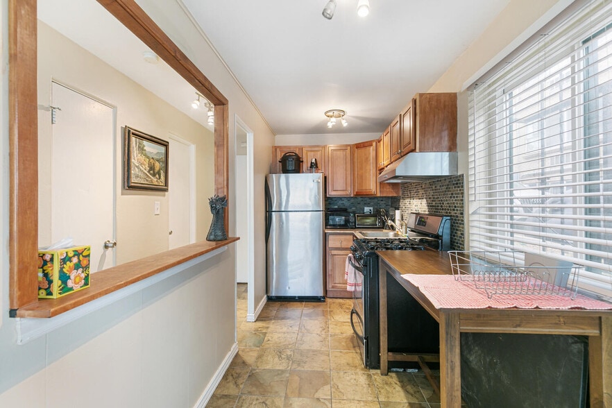 More Photos Of 1260 Logan St, Denver Apartments For Sale