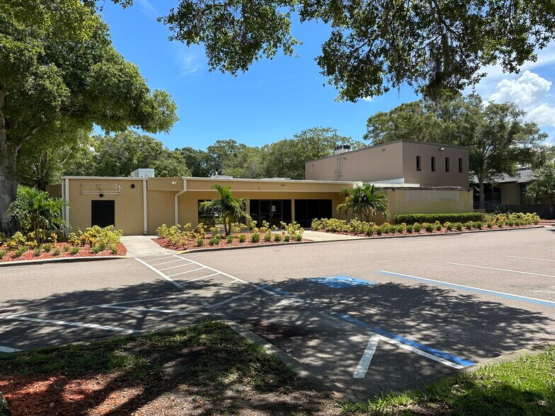 Primary Photo Of 1551 S Belcher Rd, Clearwater Bank For Sale