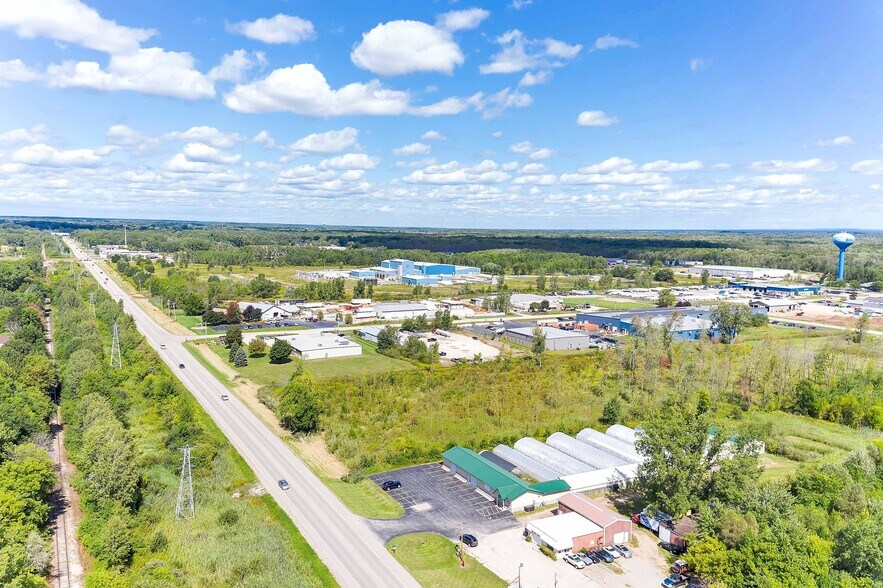 More Photos Of 4040 Velp Ave, Green Bay Specialty For Sale