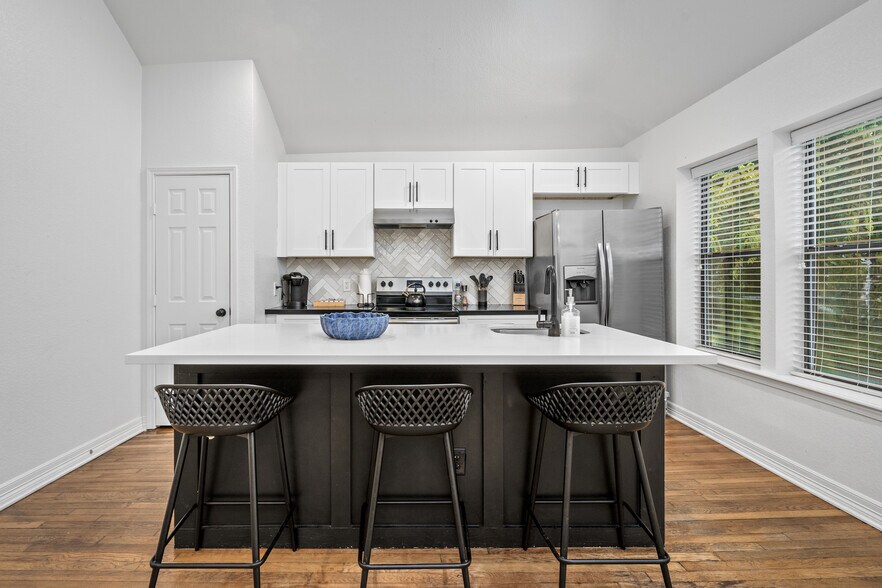 More Photos Of 3404 Rosedale St, Houston Multifamily For Sale