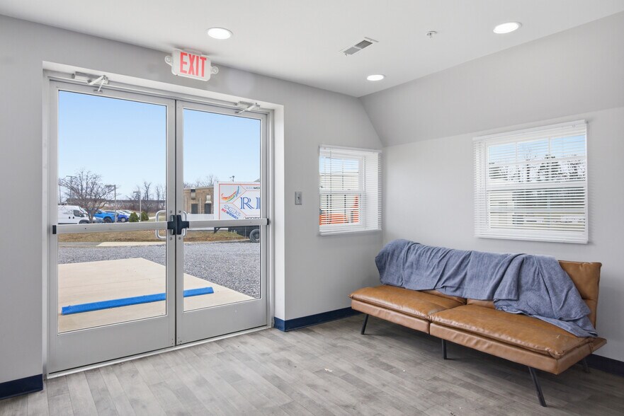 More Photos Of 5192 Dominion Dr, Dublin Warehouse For Sale