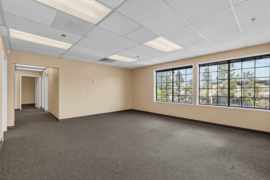 More Photos Of 8421 Auburn Blvd, Citrus Heights Office For Lease