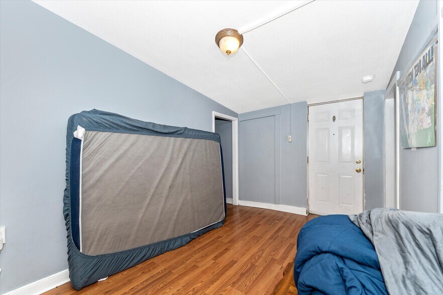More Photos Of 229 N Church St, Thurmont Apartments For Sale