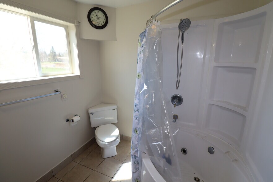 More Photos Of 22195 Highway 63, Grand View Storefront Retail Residential For Sale