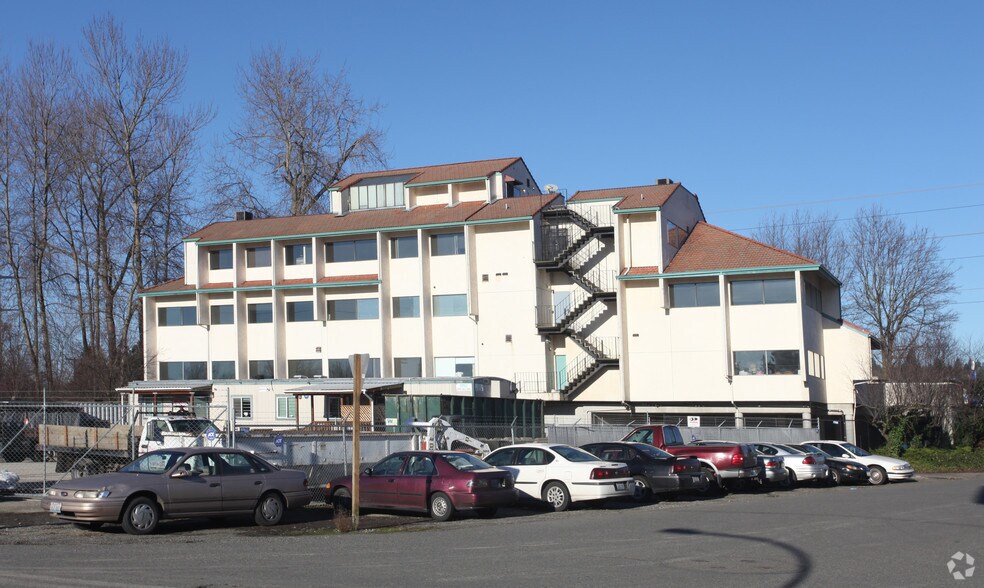 More Photos Of 607 SW Grady Way, Renton Office For Lease