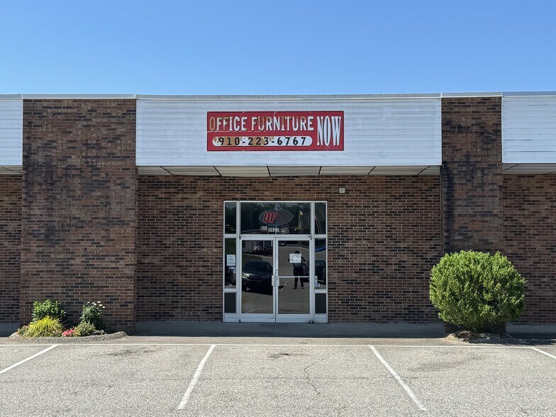 More Photos Of 3621 Sycamore Dairy Rd, Fayetteville Showroom For Lease