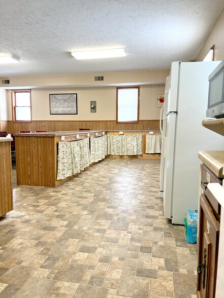 More Photos Of 418 S 14th St, Wymore General Retail For Sale