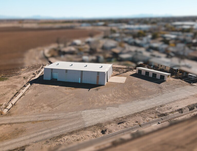 More Photos Of 104 E 2nd St, Safford Warehouse For Sale