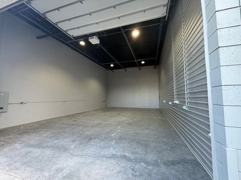 More Photos Of 2122 Stearman Dr, Chandler Self Storage For Sale