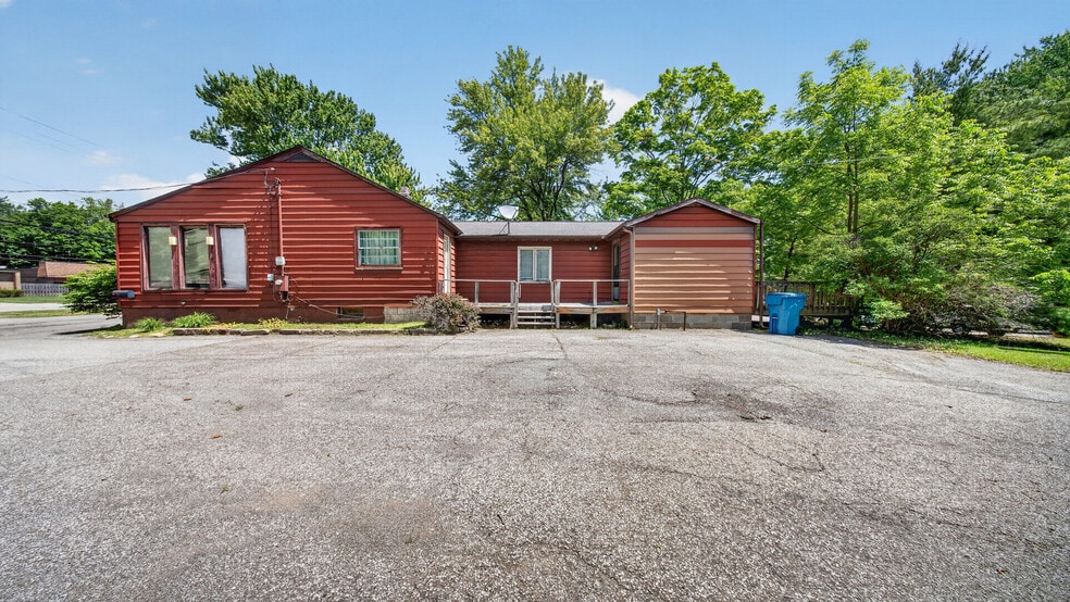 More Photos Of 29369 Lorain Rd, North Olmsted Flex For Sale