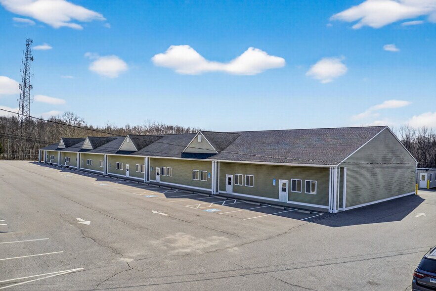 More Photos Of 430 Chapel Hill Rd, Oakdale Freestanding For Lease