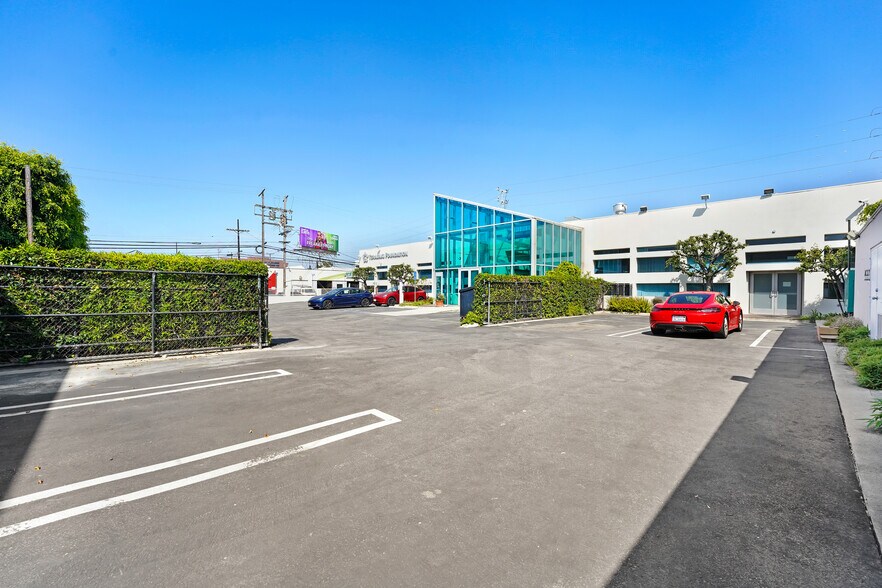 More Photos Of 11570 W Olympic Blvd, Los Angeles Medical For Lease