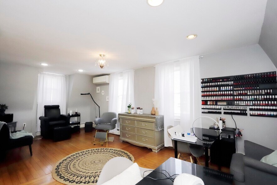 More Photos Of 66 Rockdale Ave, New Bedford Office For Sale