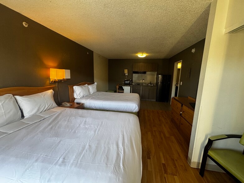 More Photos Of 975 E 6600 S, Salt Lake City Hotel For Sale