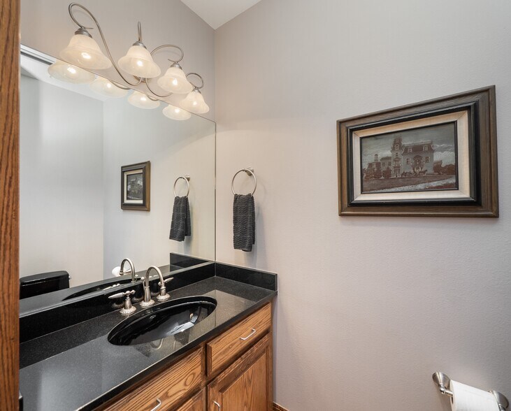 More Photos Of 805 N Congress Ave, Austin Storefront Retail Residential For Sale