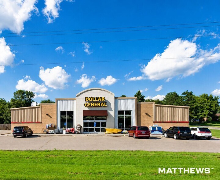 Primary Photo Of 198 Oak St, Dawson Storefront For Sale