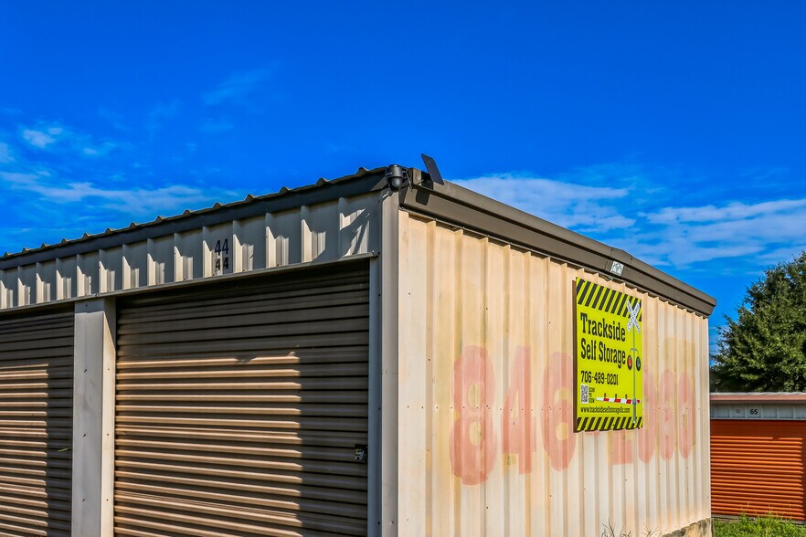 More Photos Of 52 & 54 Awtrey St, Manchester Self Storage For Sale