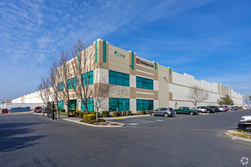 More Photos Of 2795 N Paradise Ave, Tracy Refrigeration Cold Storage For Lease