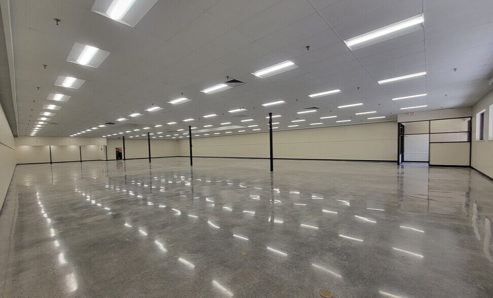 More Photos Of 2726-2708 Lee Hwy, Troutville Freestanding For Lease