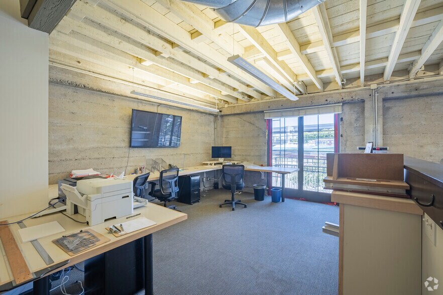 More Photos Of 329 Jefferson St, Oakland Office For Lease