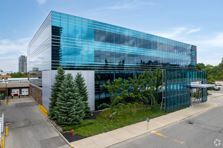 Primary Photo Of 50 Westmount Rd N, Waterloo Office For Lease