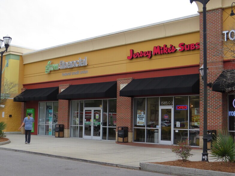 More Photos Of 1597 Central Ave, Summerville Unknown For Lease