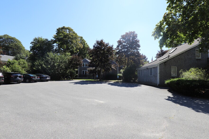 More Photos Of 49 Locust St, Falmouth Office Residential For Lease