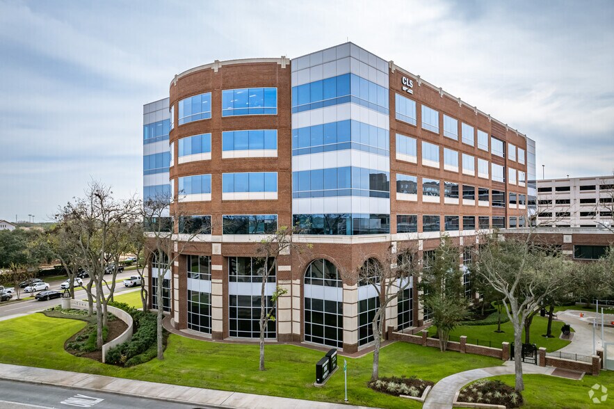 Primary Photo Of 2245 Texas Dr, Sugar Land Office For Lease
