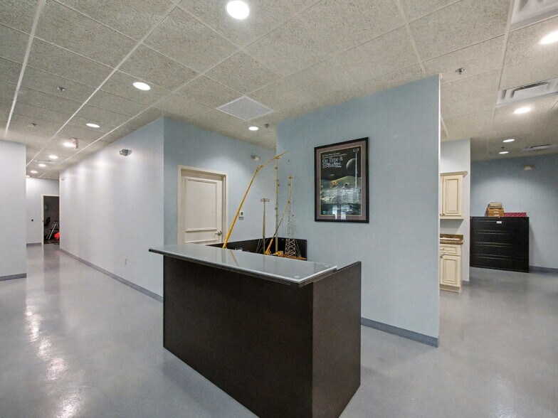 More Photos Of 6861 Garden Rd, Riviera Beach Warehouse For Sale