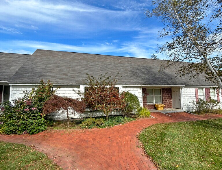 More Photos Of 2 Medical Center Dr, Biddeford Medical For Sale