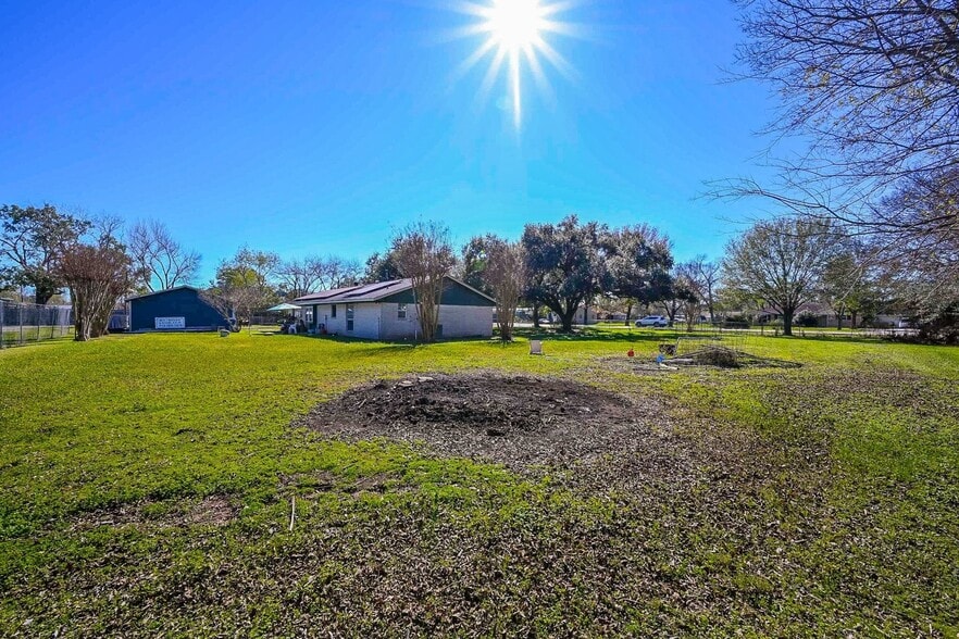 More Photos Of 18910 Carrot St, Spring Trailer Camper Park For Sale