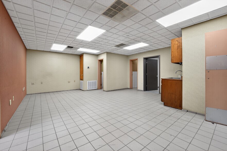 More Photos Of 2434 Etring Ave, Corpus Christi Warehouse For Sale