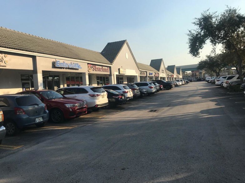More Photos Of 2713 NW 79th Ave, Doral Unknown For Lease