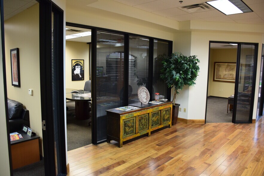 More Photos Of 8980 E Raintree Dr, Scottsdale Office For Lease
