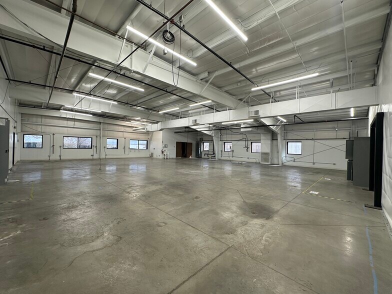 More Photos Of 1650 Skyway Dr, Longmont Manufacturing For Sale