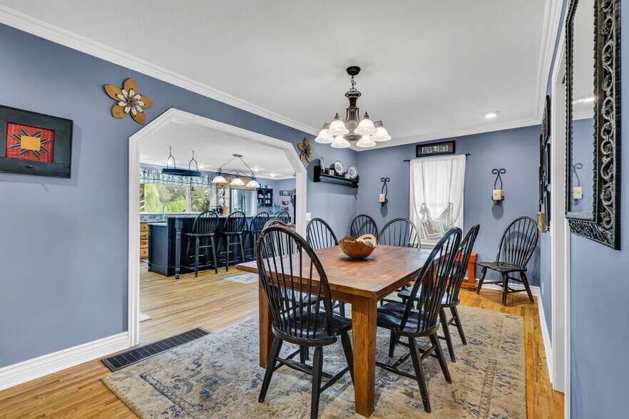 More Photos Of 5643 Yankee St, Fredericktown Specialty For Sale