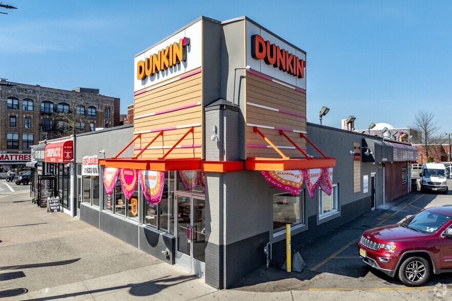 Primary Photo Of 237-251 Market St, Paterson Storefront Retail Office For Lease