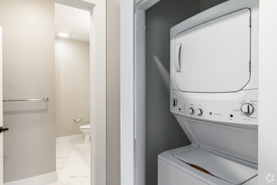 More Photos Of 35 Violet Ave, Poughkeepsie Apartments For Lease